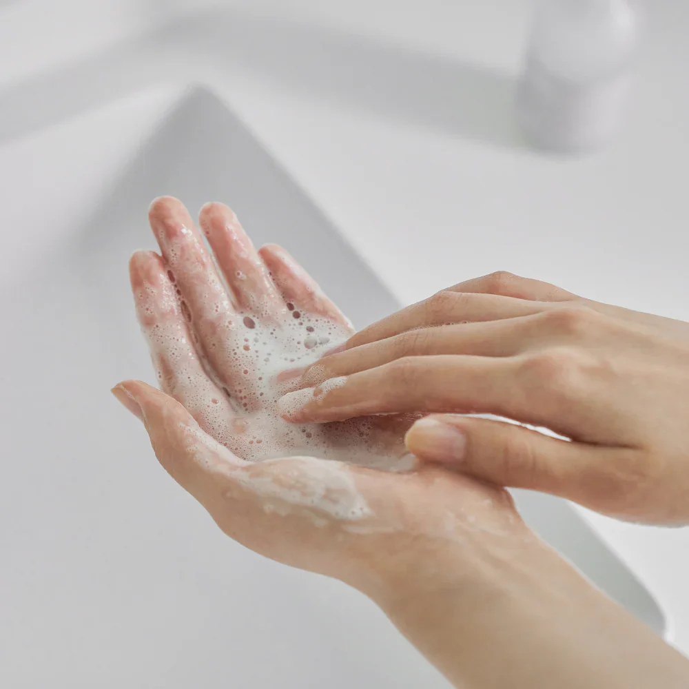 Dual Barrier Mild Gel Cleanser (200ml) - Image 4